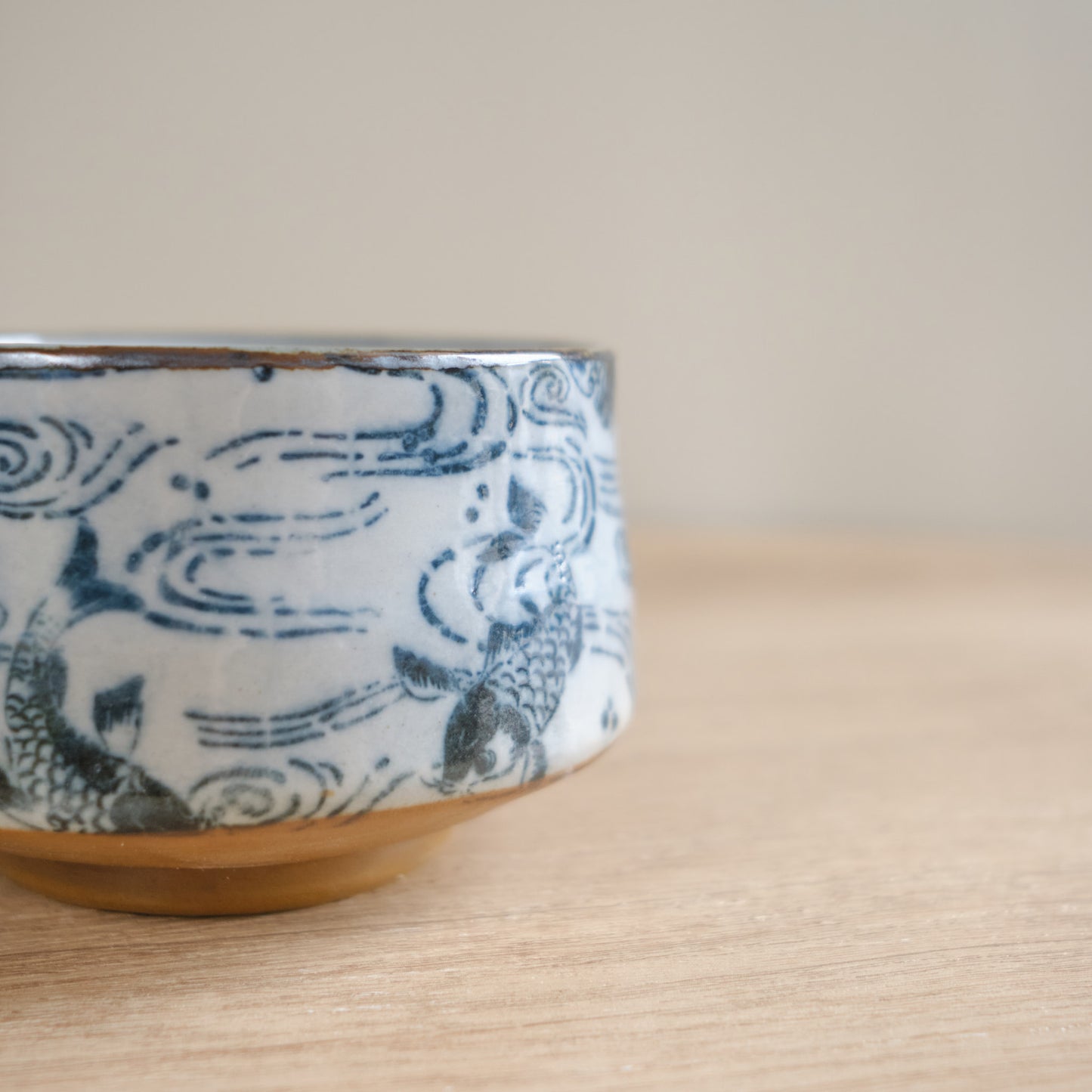 日本美濃燒 抹茶碗 - 波浪與鯉魚 - NOOK-IN