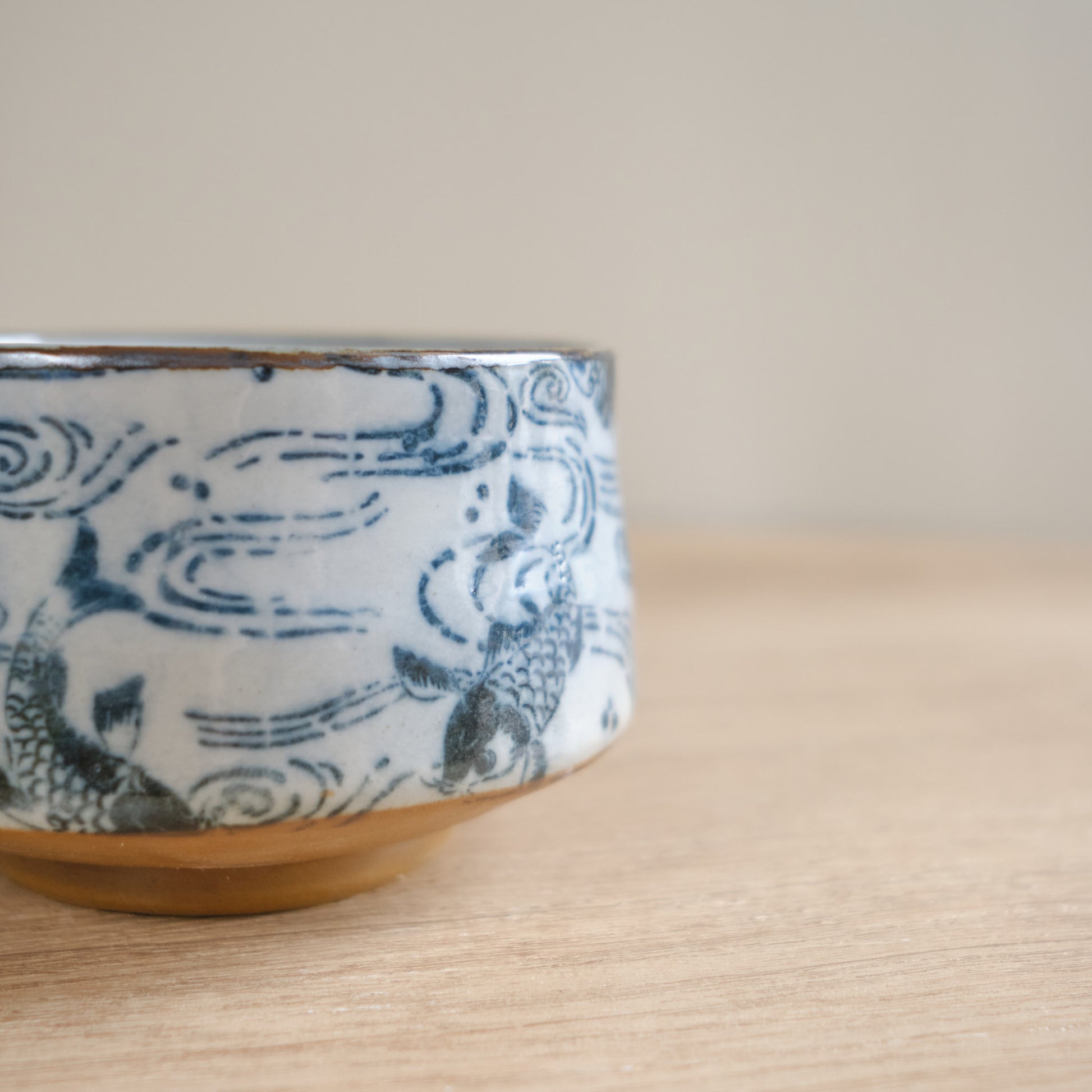 日本美濃燒 抹茶碗 - 波浪與鯉魚 - NOOK-IN