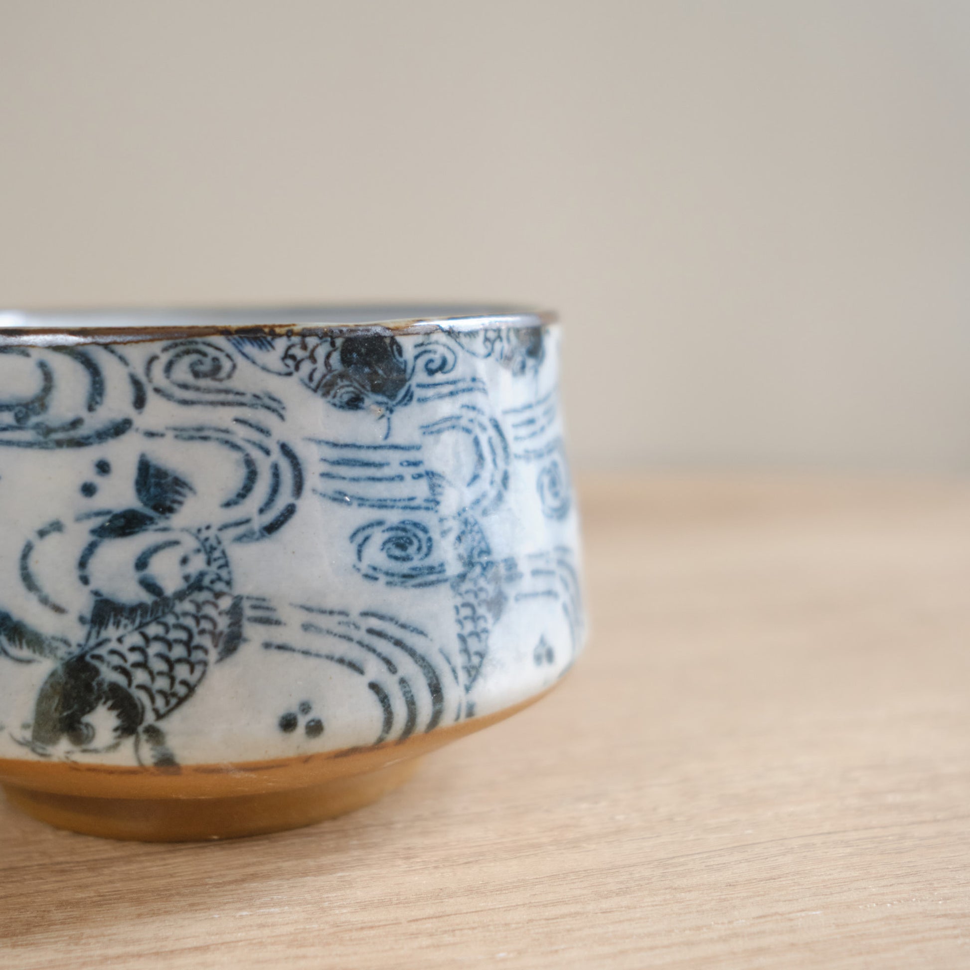 日本美濃燒 抹茶碗 - 波浪與鯉魚 - NOOK-IN