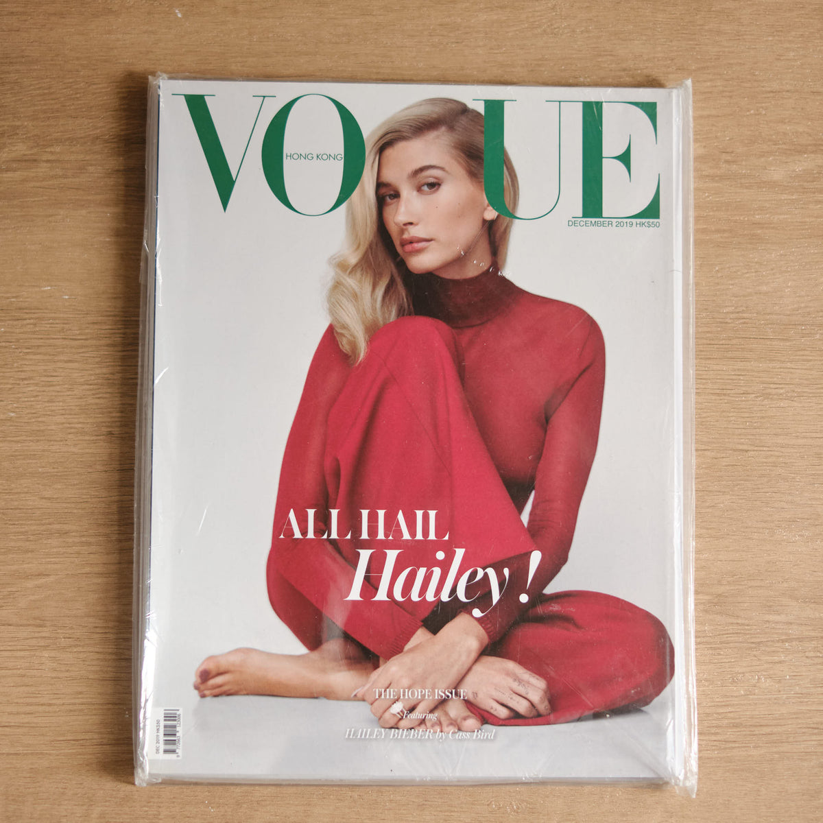 【二手】2019 年 12 月號《Vogue》香港版 附 BLACKPINK Lisa 封面聖誕特輯專刊（Xmas Book） - NOOK-IN