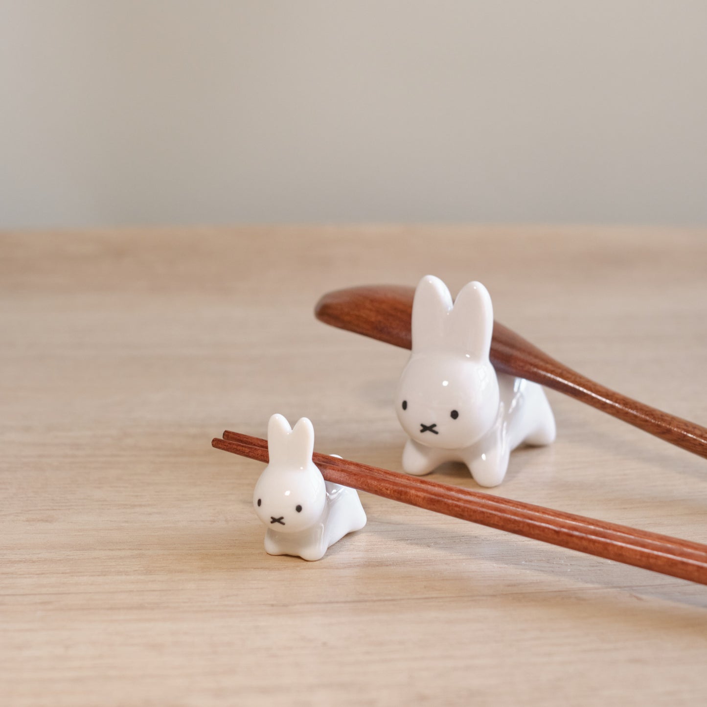 miffy 白色陶瓷筷子架 - NOOK-IN